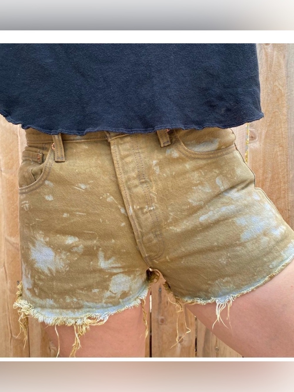 Cut off Levi’s 501 cotton tie dyed denim shorts size 32